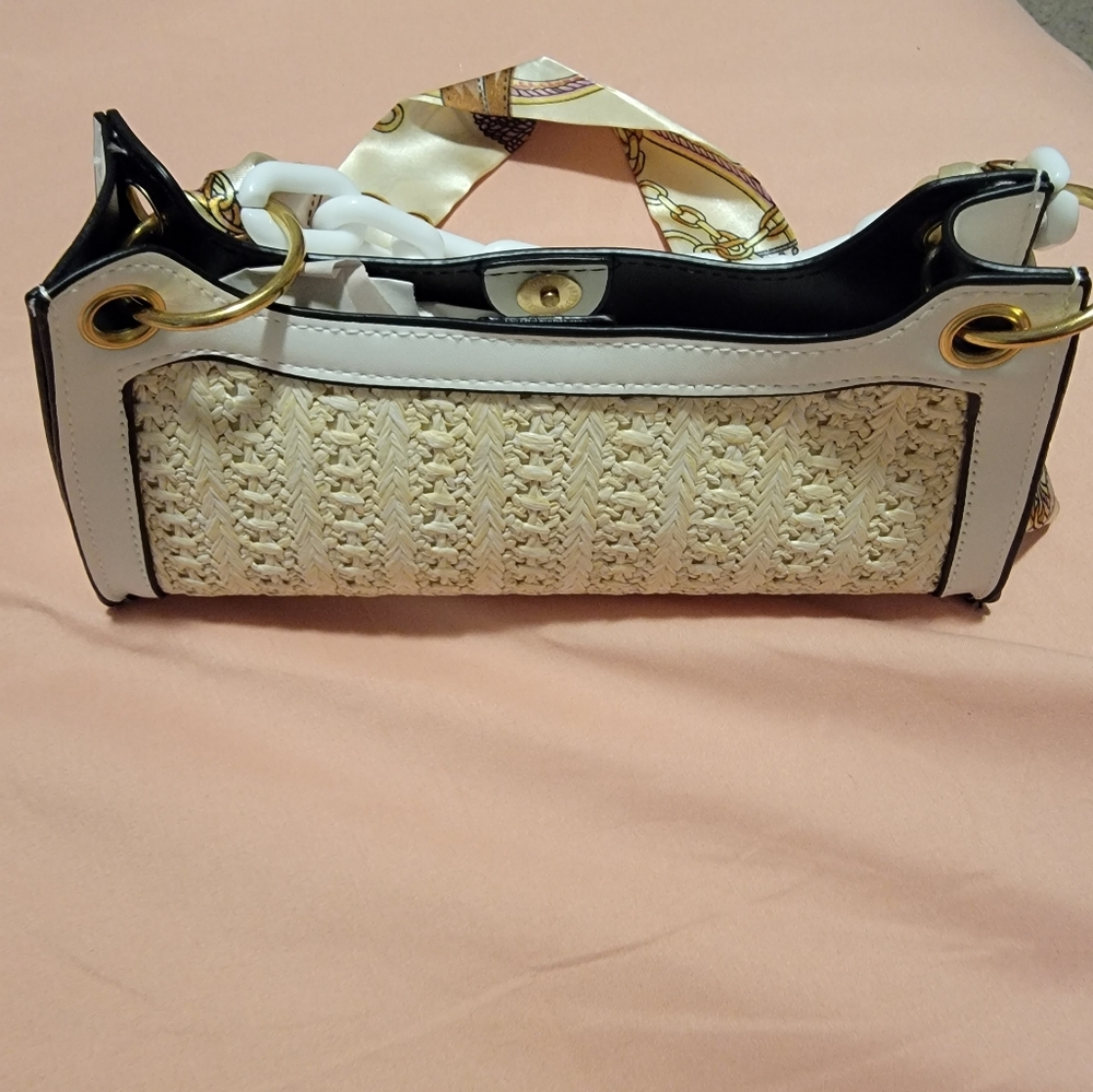 Cream clutch - Picture 2 of 3